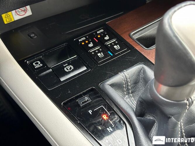 Lexus RX 450h 46 interauto-car