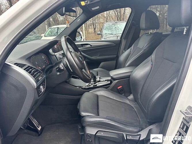BMW X3 2.0D 37 interauto-car