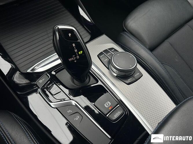 BMW X3 2.0D 47 interauto-car