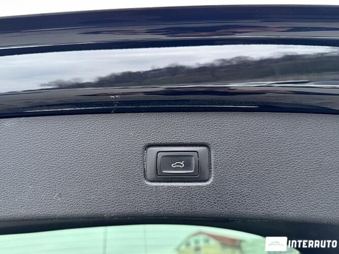 Audi Q7 E-Tron 57 interauto-car