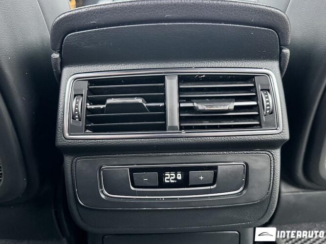 Audi Q7 E-Tron 48 interauto-car