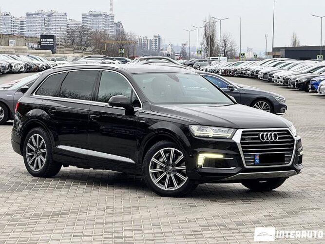 Audi Q7 E-Tron 35 interauto-car