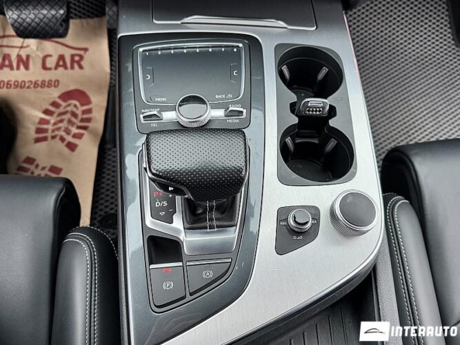 Audi Q7 E-Tron 46 interauto-car