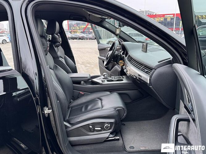 Audi Q7 E-Tron 50 interauto-car