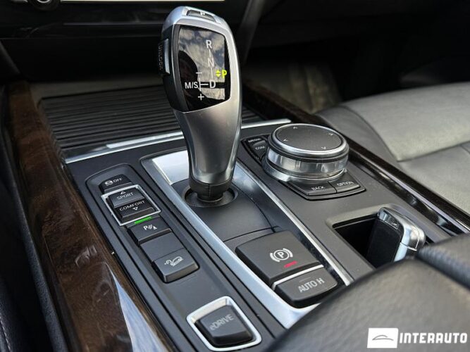 BMW X5 4.0e 46 interauto-car