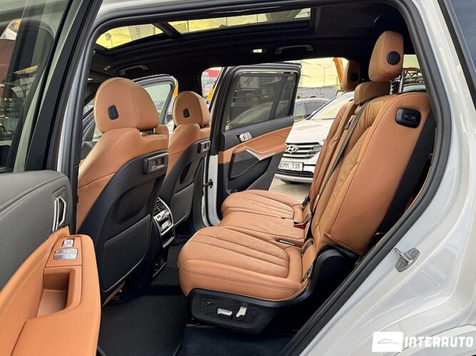 BMW X7 4.0i 60 interauto-car
