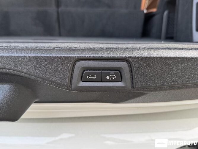 BMW X7 4.0i 77 interauto-car