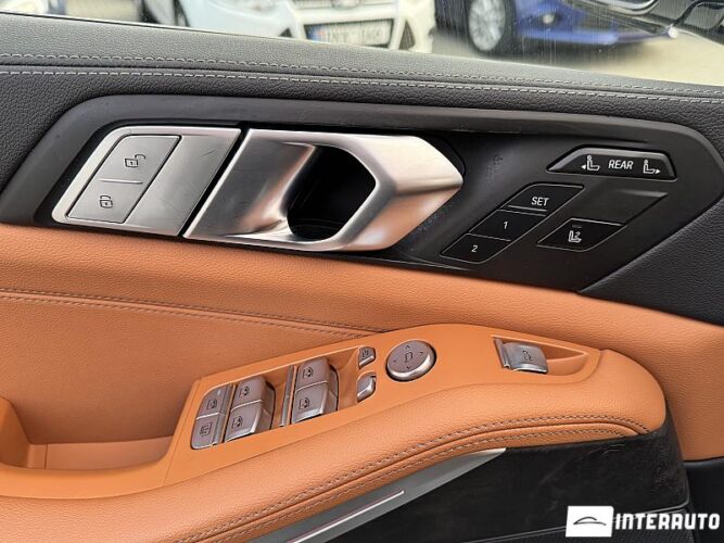 BMW X7 4.0i 71 interauto-car