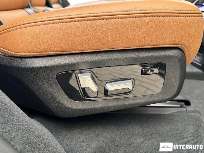 BMW X7 4.0i 67 interauto-car