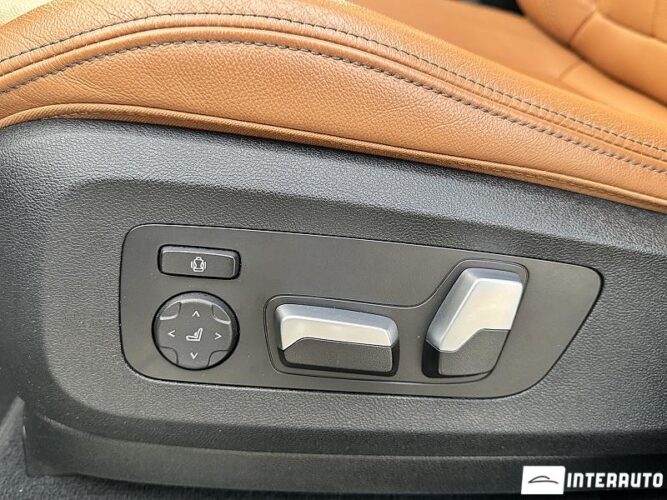 BMW X7 4.0i 74 interauto-car