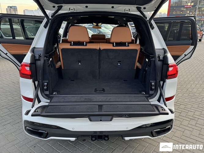BMW X7 4.0i 75 interauto-car