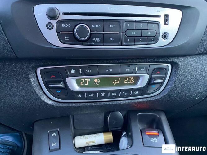 Renault Grand Scenic 38 interauto-car