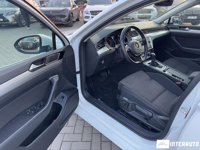 Volkswagen Passat 44 interauto-car