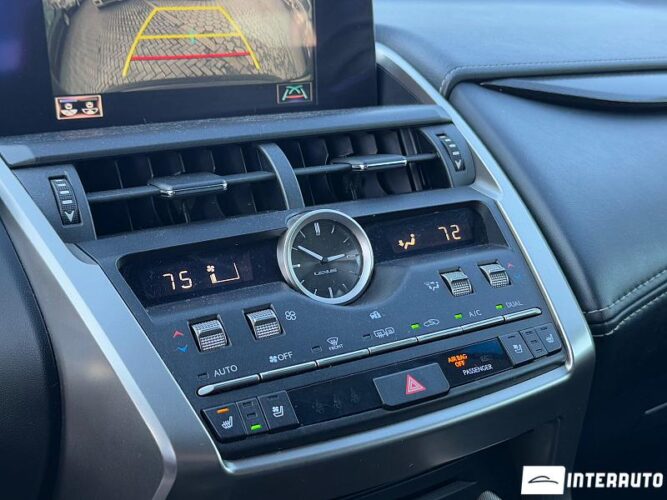 Lexus NX 300H 44 interauto-car