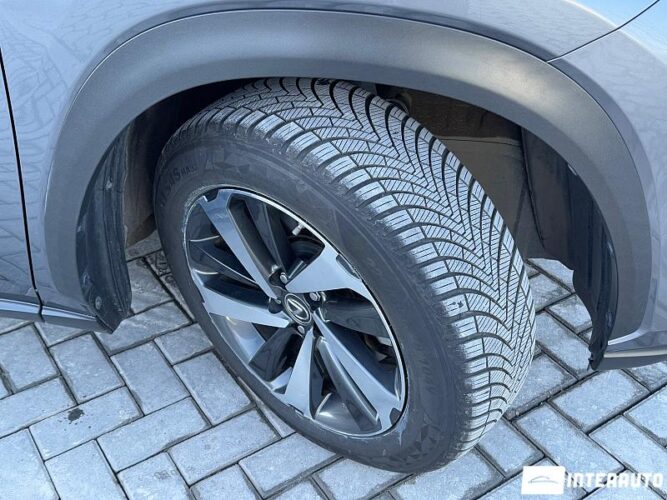 Lexus NX 300H 55 interauto-car