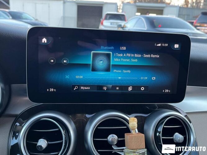 Mercedes GLC 300 38 interauto-car