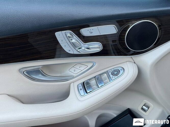 Mercedes GLC 300 32 interauto-car