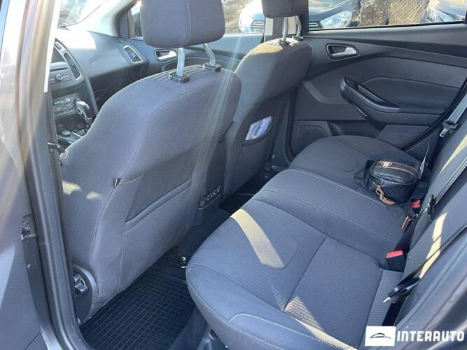 Ford Focus 39 interauto-car