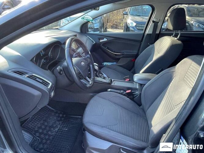 Ford Focus 30 interauto-car