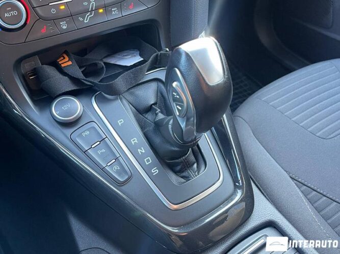 Ford Focus 36 interauto-car