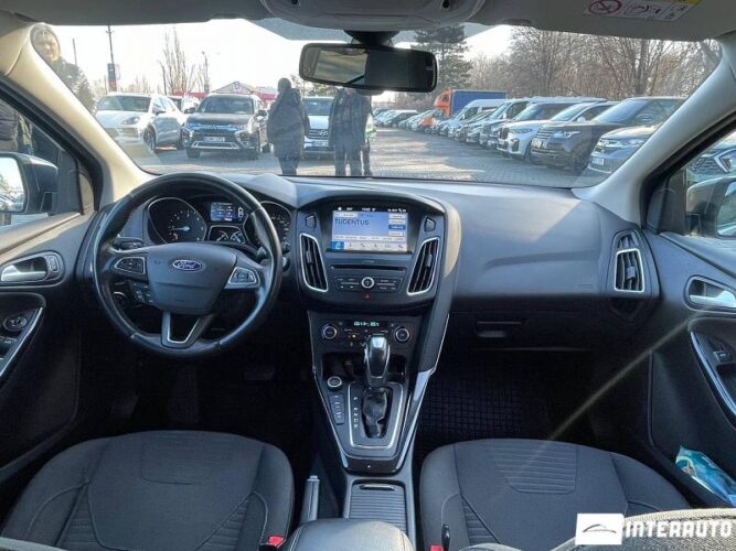 Ford Focus 32 interauto-car