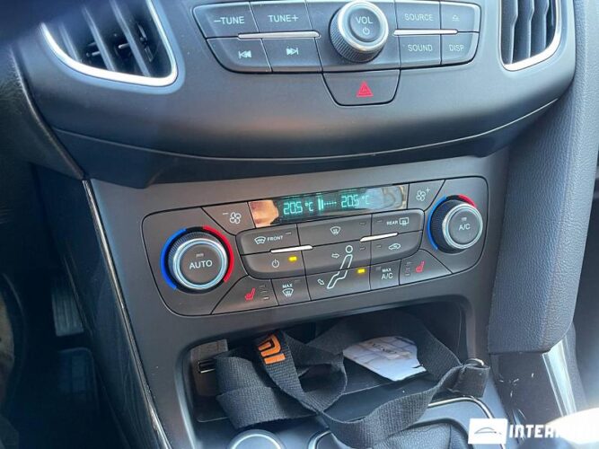 Ford Focus 35 interauto-car