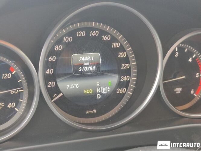 Mercedes E 200 37 interauto-car