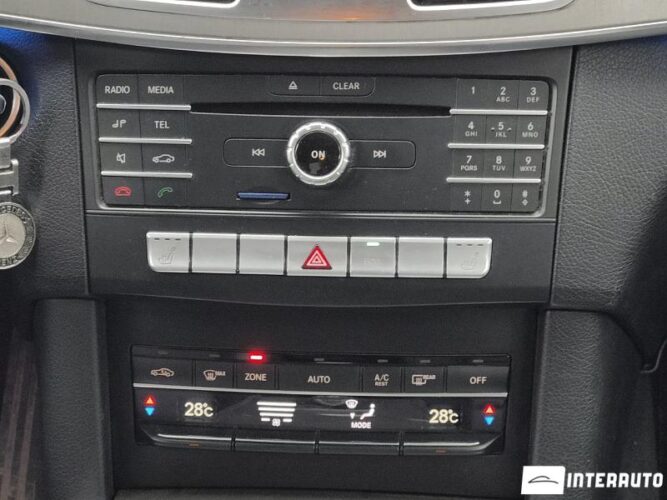 Mercedes E 200 39 interauto-car