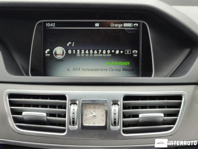 Mercedes E 200 38 interauto-car