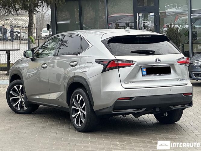 Lexus NX 300H 45 interauto-car
