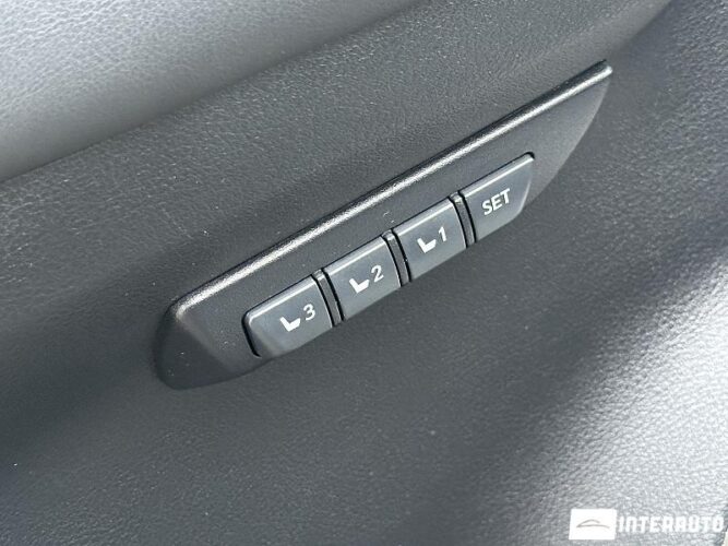 Lexus NX 300H 64 interauto-car