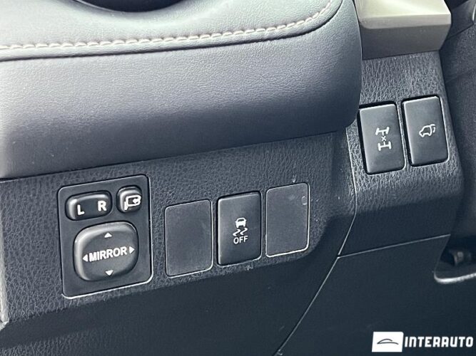 Toyota Rav-4 52 interauto-car