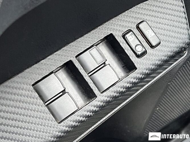 Toyota Rav-4 51 interauto-car