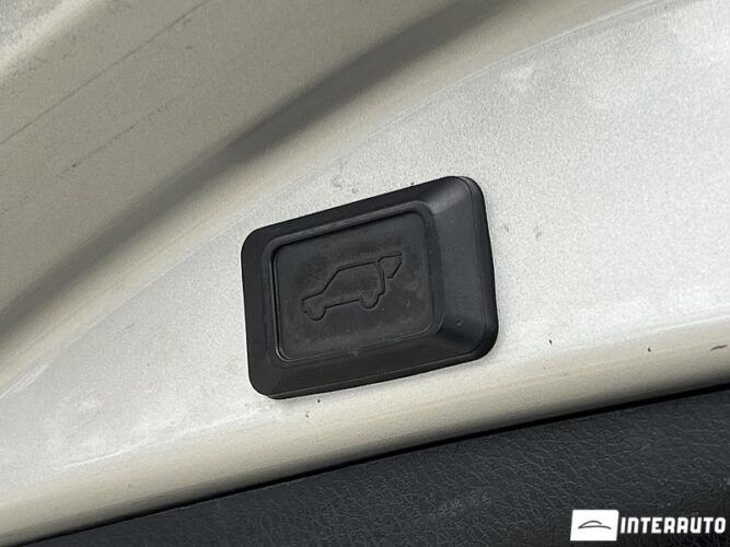 Toyota Rav-4 55 interauto-car