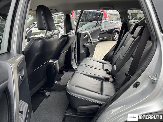 Toyota Rav-4 46 interauto-car