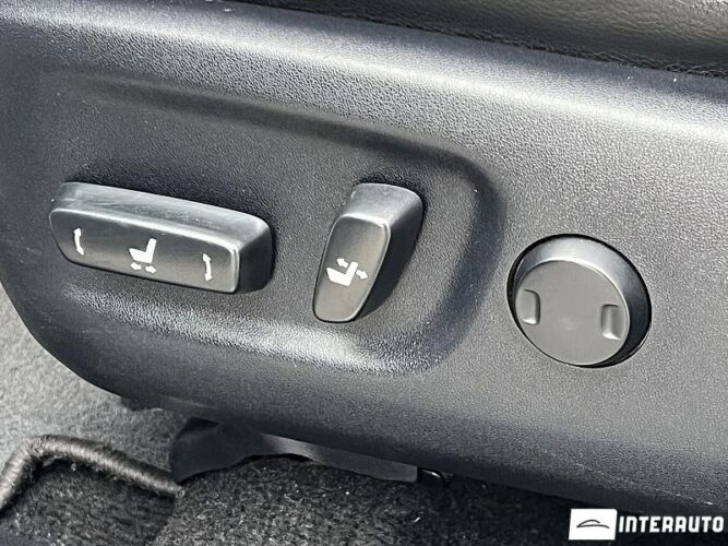 Toyota Rav-4 53 interauto-car