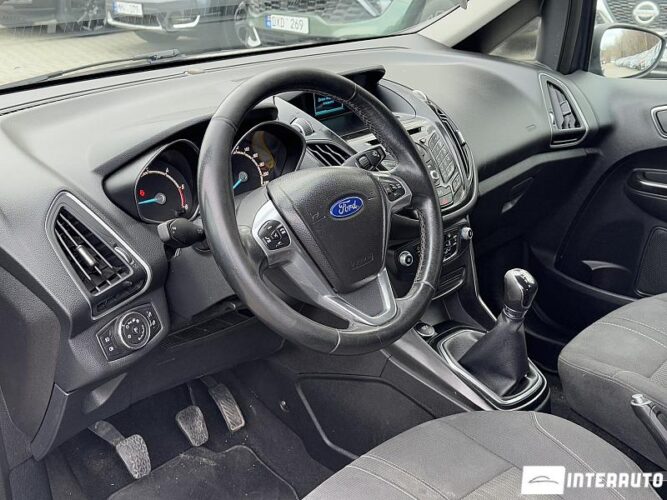 Ford B-MAX 34 interauto-car