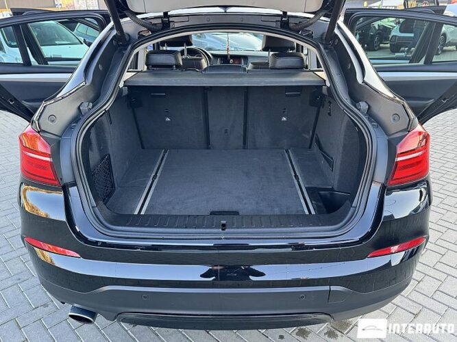 BMW X4 2.0D 47 interauto-car