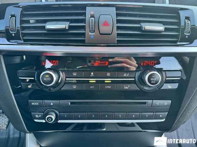 BMW X4 2.0D 38 interauto-car