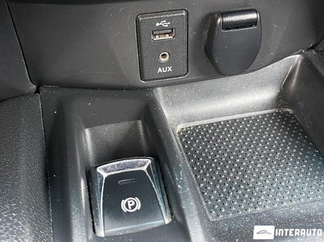 Nissan X-Trail 46 interauto-car