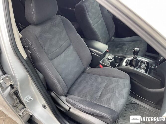 Nissan X-Trail 51 interauto-car