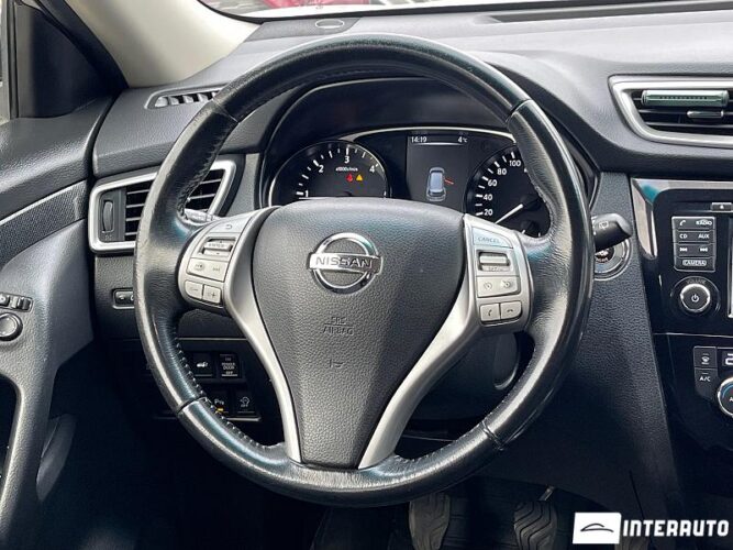 Nissan X-Trail 40 interauto-car