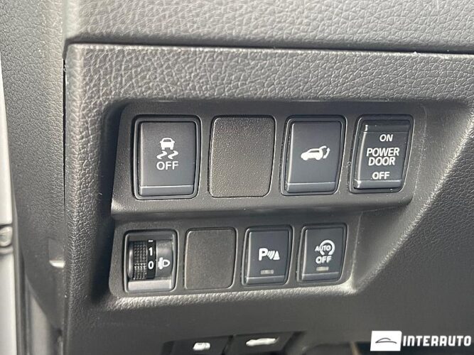 Nissan X-Trail 50 interauto-car