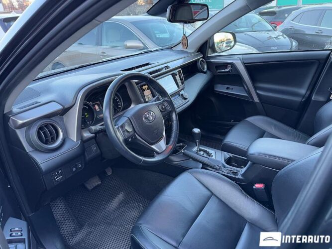 Toyota Rav-4 37 interauto-car