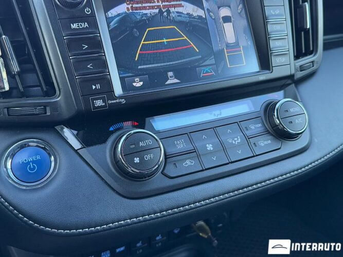 Toyota Rav-4 46 interauto-car