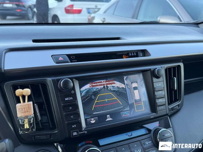 Toyota Rav-4 45 interauto-car