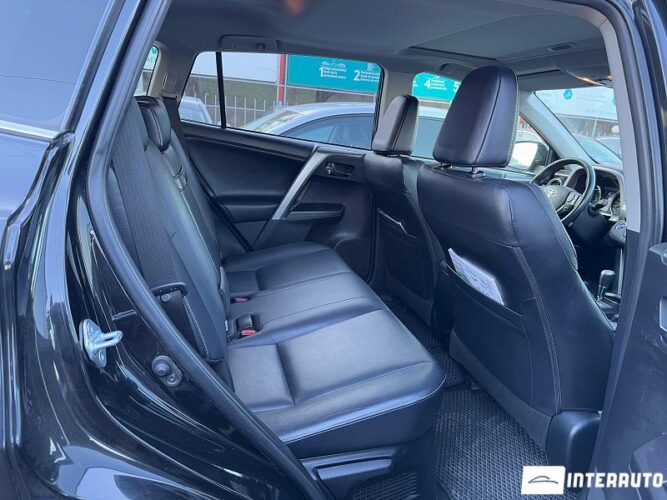 Toyota Rav-4 40 interauto-car
