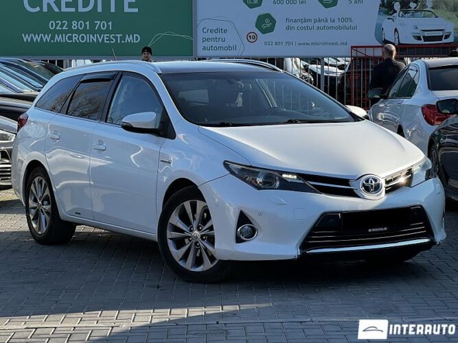 Toyota Auris 28 interauto-car