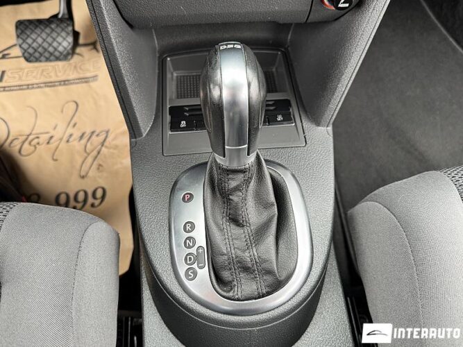 Volkswagen Touran 43 interauto-car