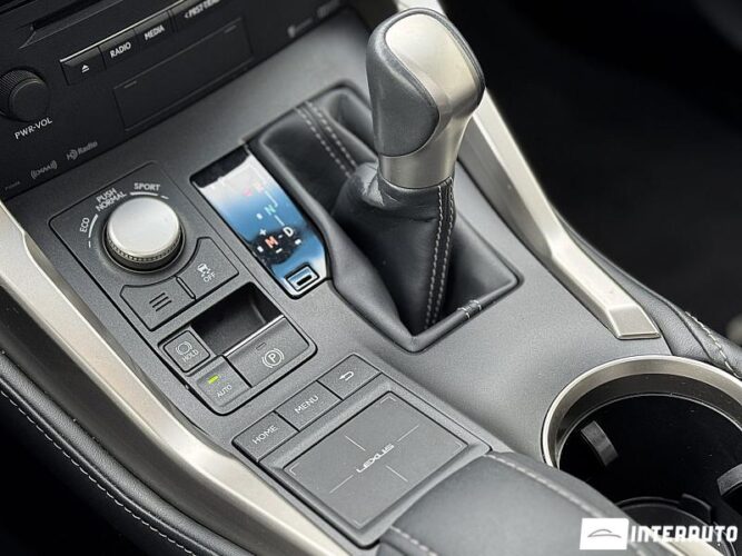 Lexus NX 200T 49 interauto-car